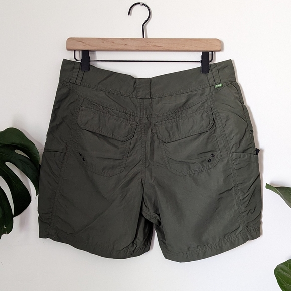 REI | UPF 50+ | Green Athletic Outdoor Hiking  Shorts - Picture 5 of 10